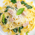 Grillad halloumi med jordgubbssalsa